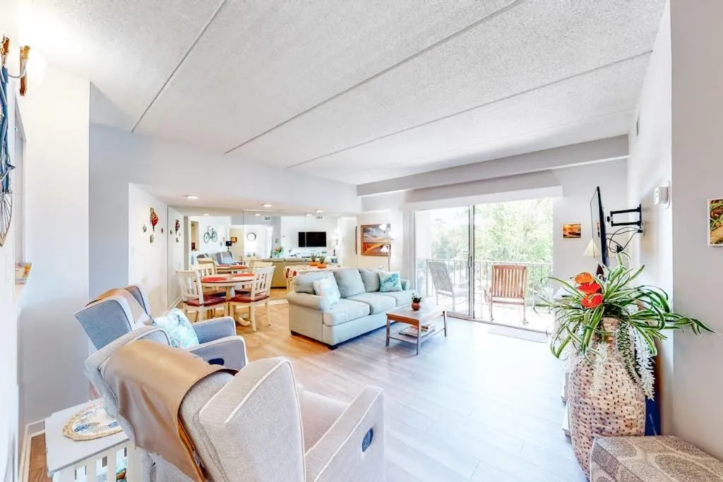 Forest Beach Villas 304