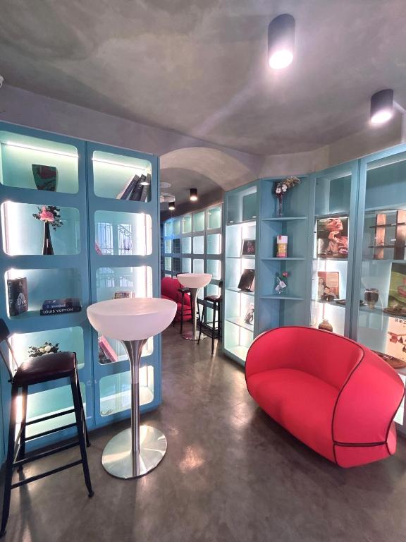 Lesbase Women Hostel Images