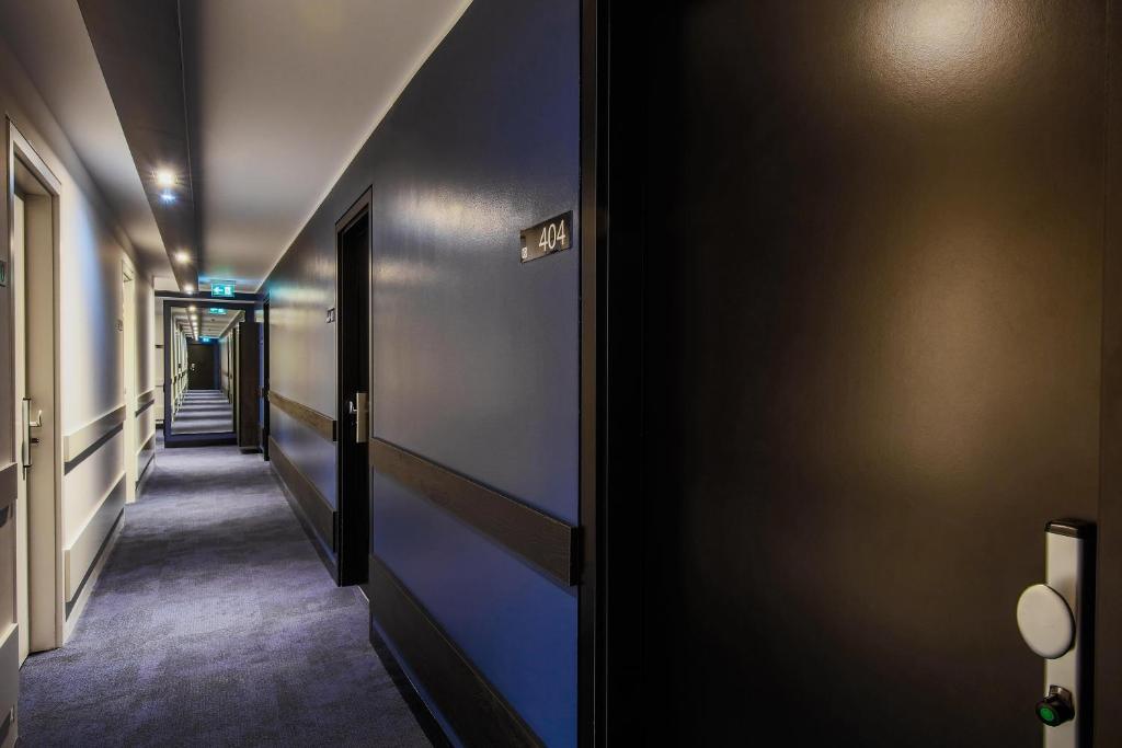 LINDEMANN'S - Resim 15