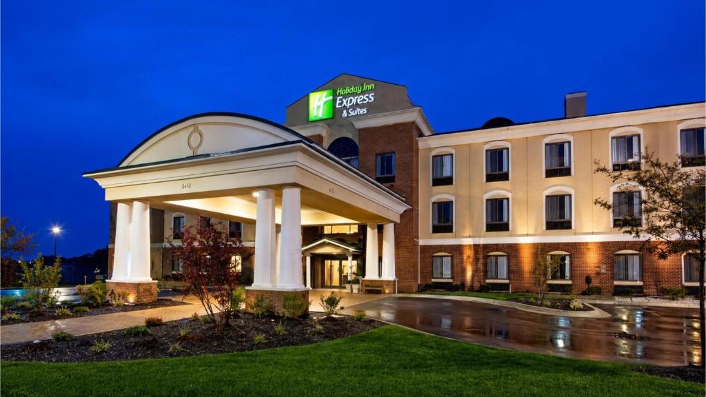 a rendering of the front of a hotel at Holiday Inn Express Hotel & Suites Lansing-Dimondale by IHG in Dimondale