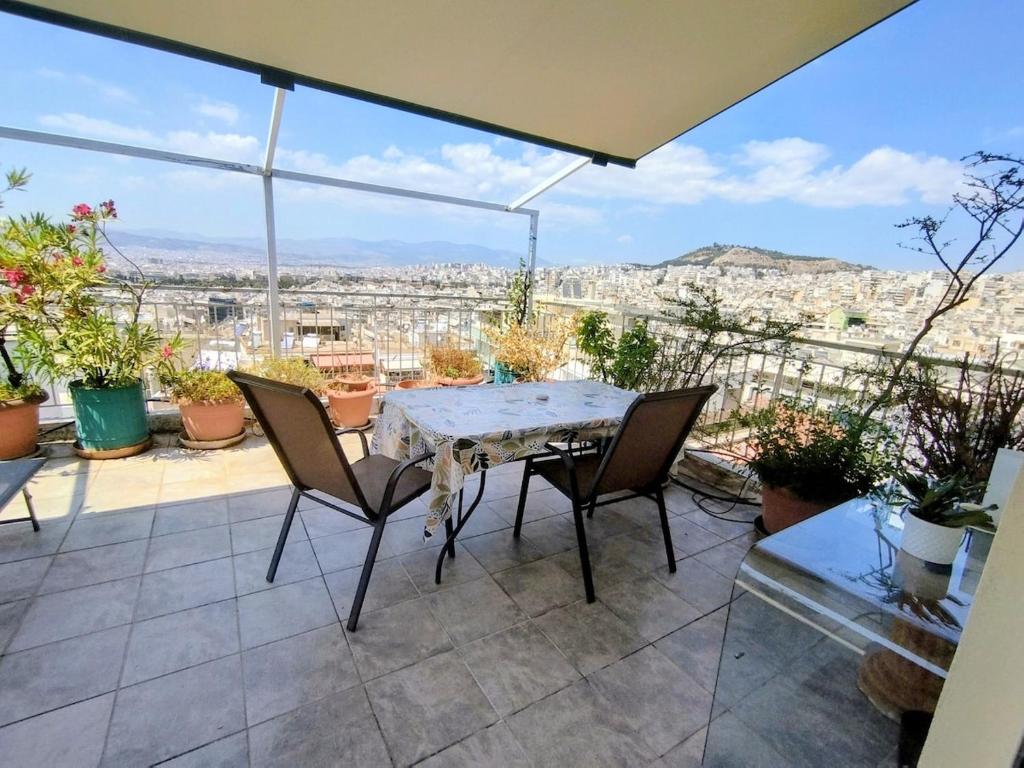 Bright penthouse with amazing panoramic views!!!