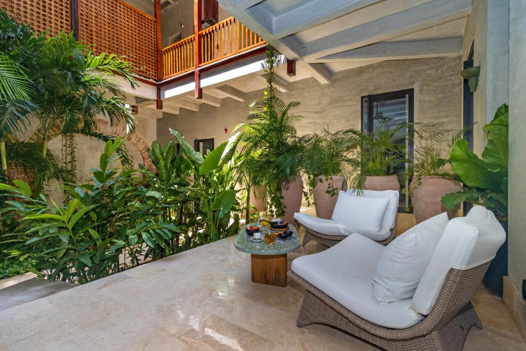 Studio with Terrace