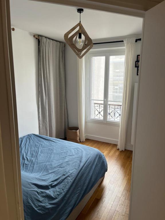 Bright Apartment 2 Min Walk to Metro Paris 14