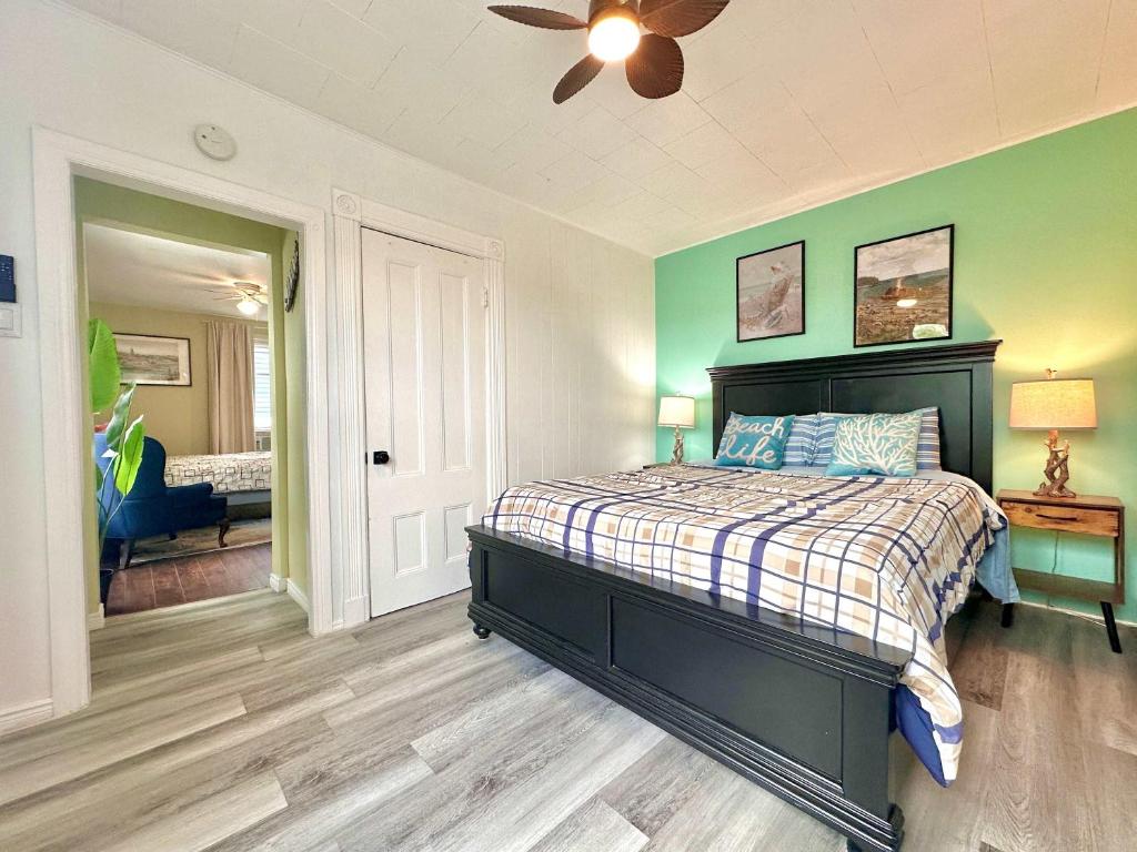 a bedroom with a bed and a ceiling fan at Summer Sale 1BR Big Kitchen by River and Trails in Bridgewater