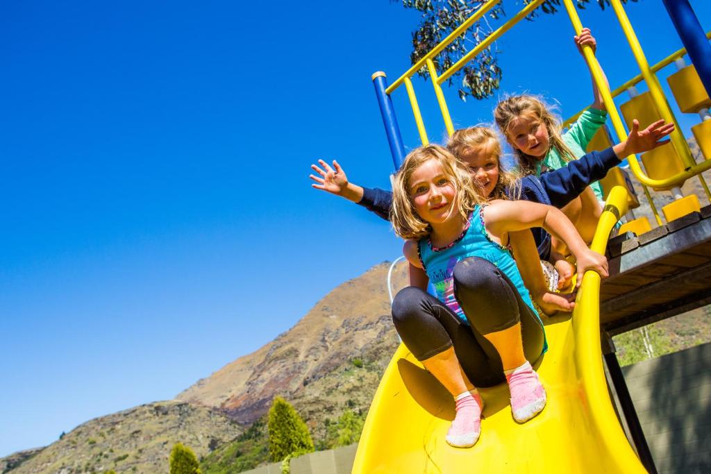Queenstown Top 10 Holiday Park - Resim 37