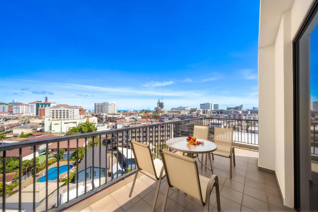 فضای داخلی Tycoon Holiday Hotel در پاتایا - تصویر ۳