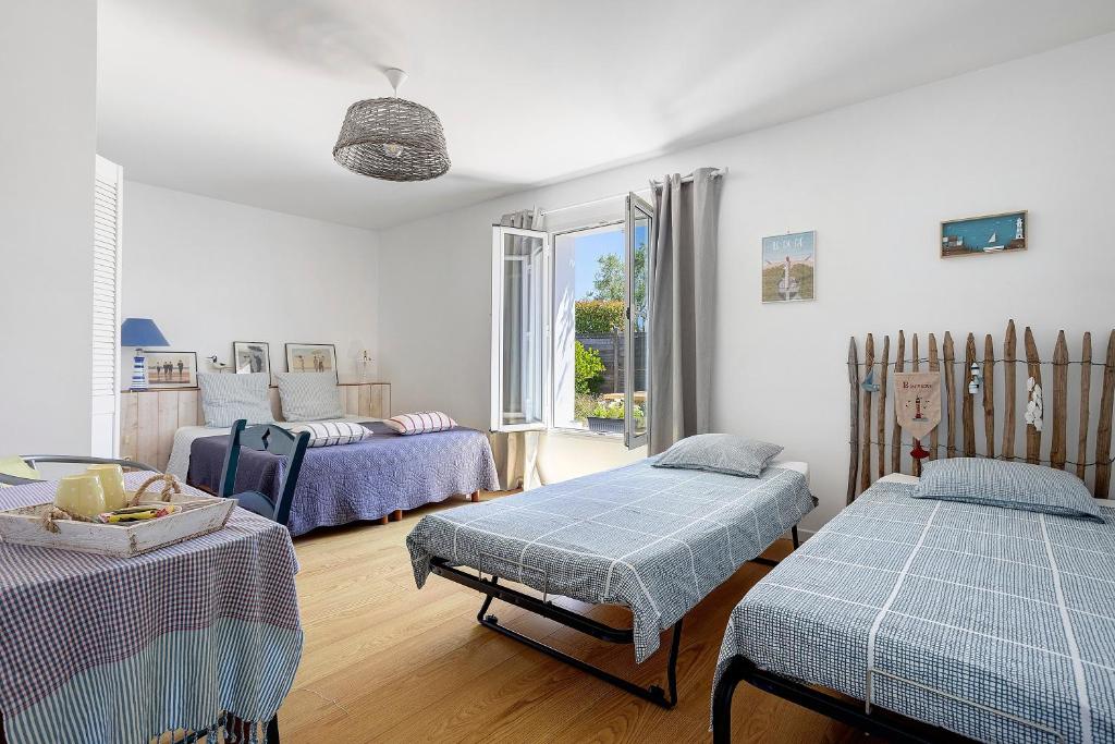 Chambres D'hôtes La Mouette Bleue - Quadruple Room With Shower