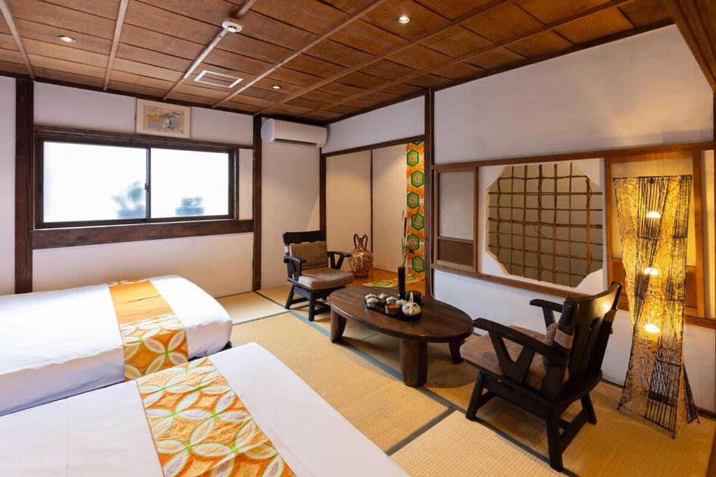 Osaka Whole House, 6m to Dobutsuen-mae, Tsutenkaku