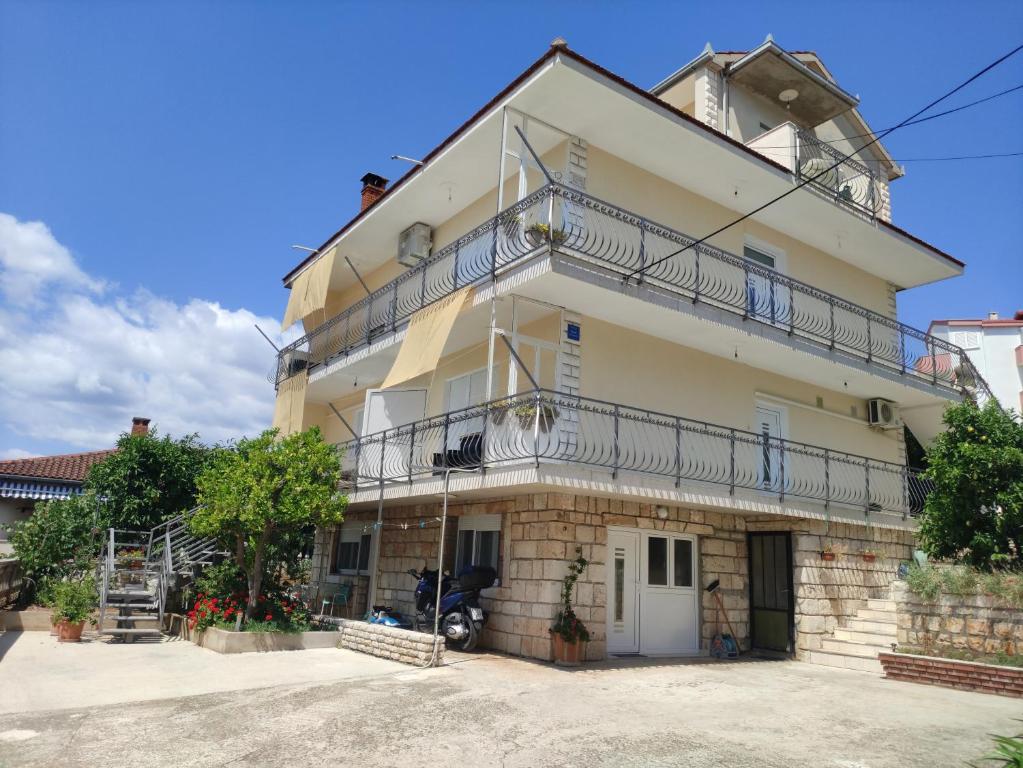 Apartmani Mila A1a, A1b & A2