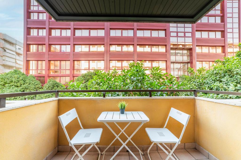 Home2Book Sevilla Terrace & Pool Apt