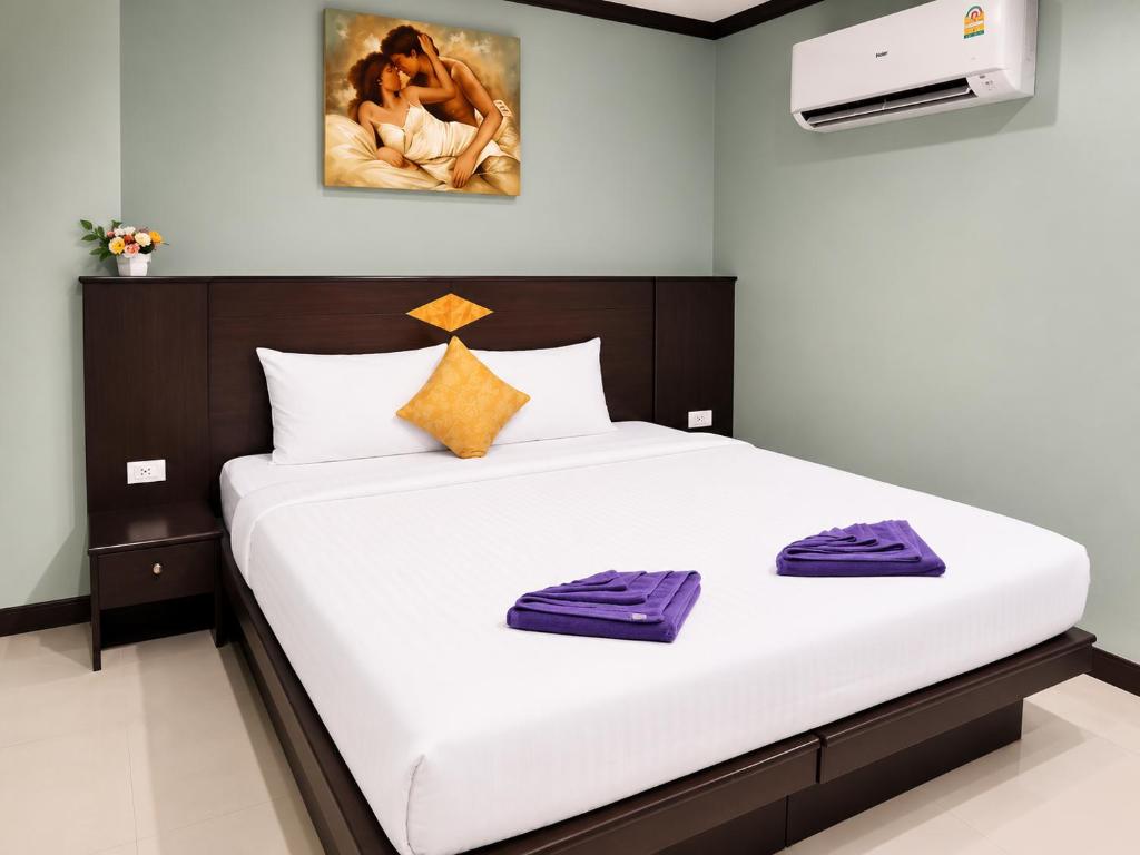 امکانات Hollywood Inn Love - تصویر ۴