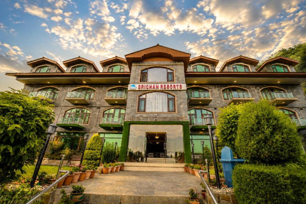 akritkrit hotel is a luxury hotel in india at Srichan Resorts in Pahalgām