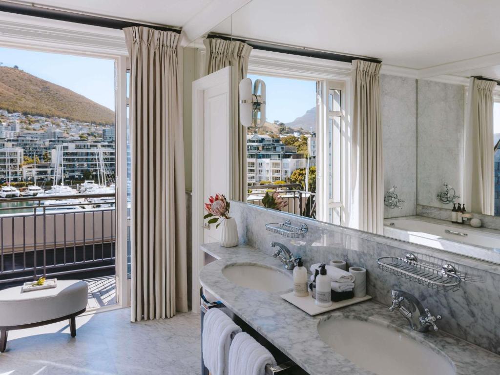 Cape Grace, A Fairmont Managed Hotel photo 3
