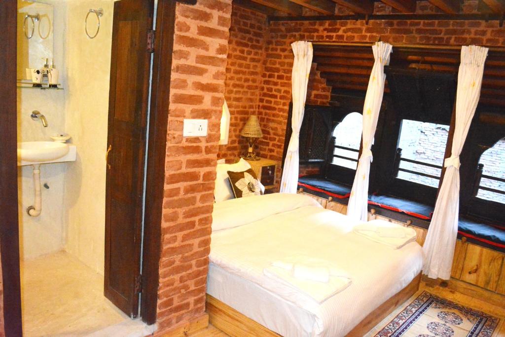 Postel nebo postele na pokoji v ubytování Yamba Traditional Home