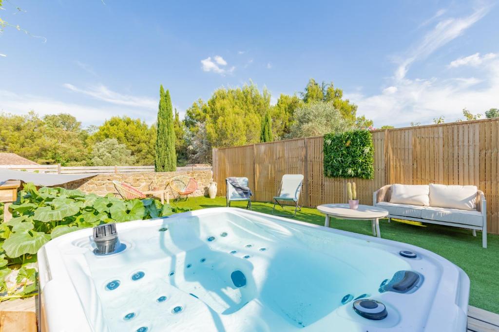 Le Clos des Plaisirs - Studio avec jacuzzi privé