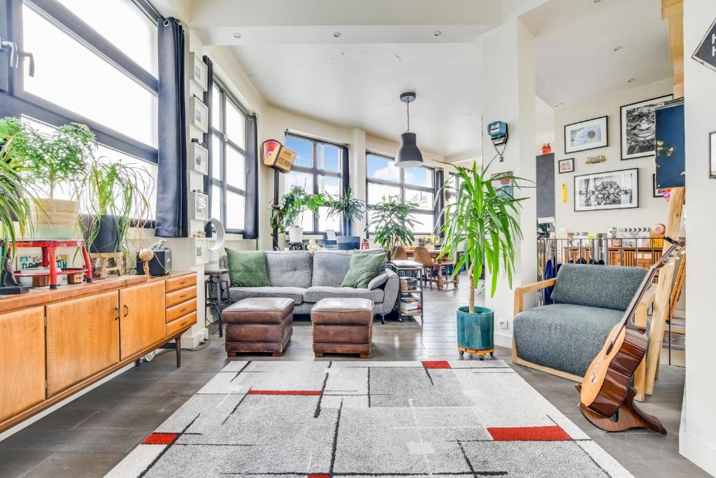 Perfect Home to discover Paris in Peace with Love
