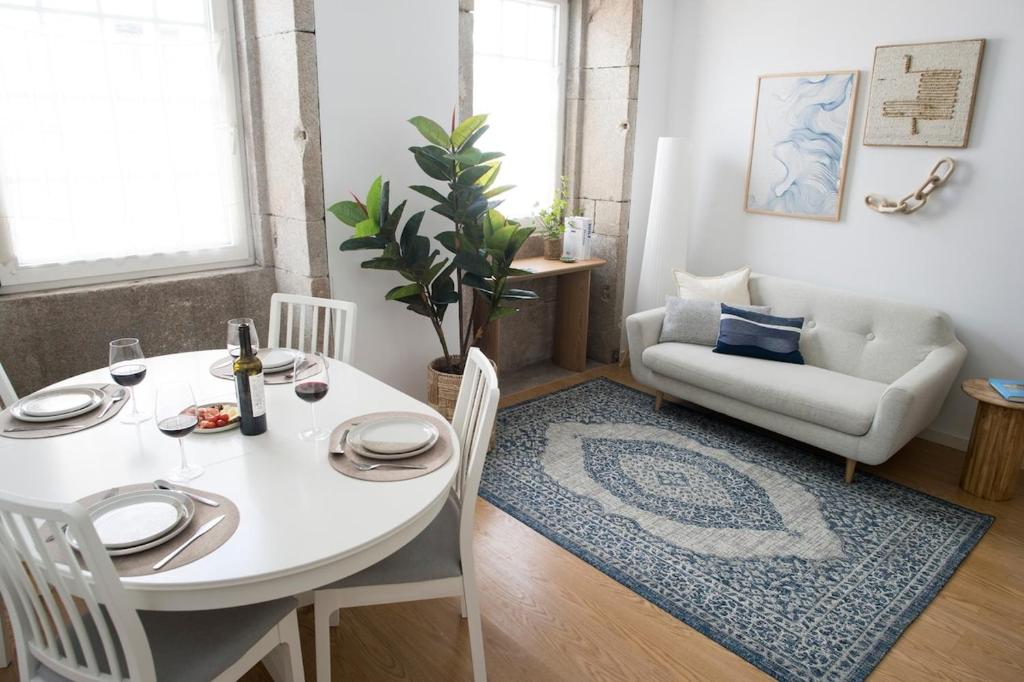 Duplex flat in the heart of historic center w. AC