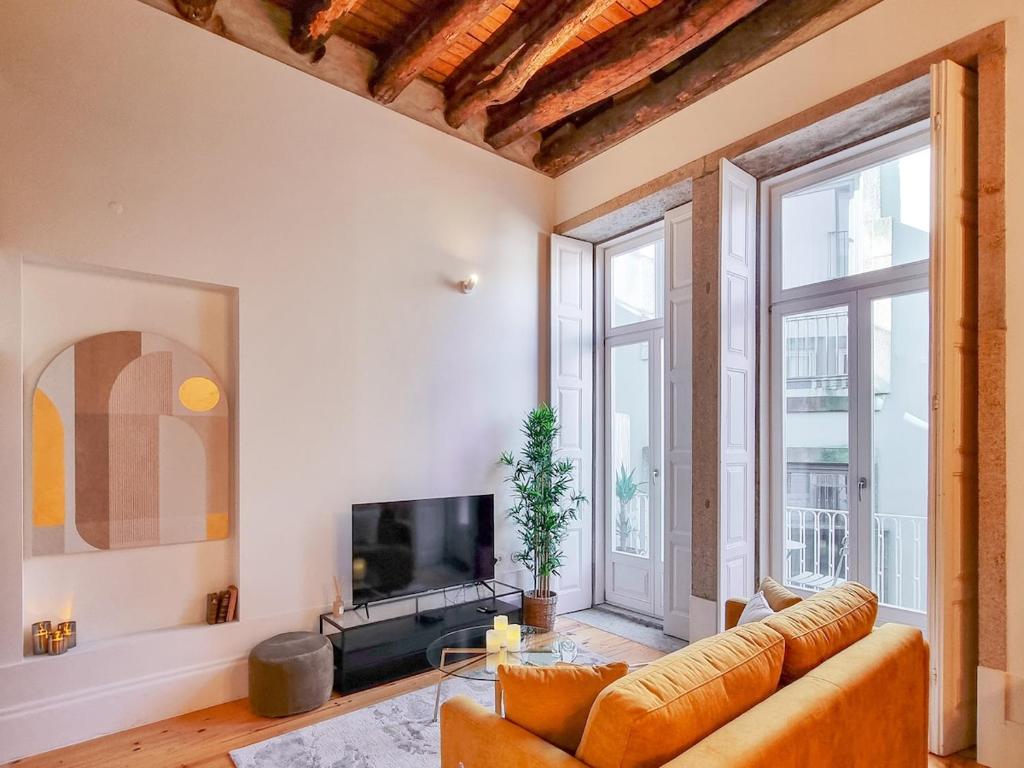 Loft with balcony on city's most important street