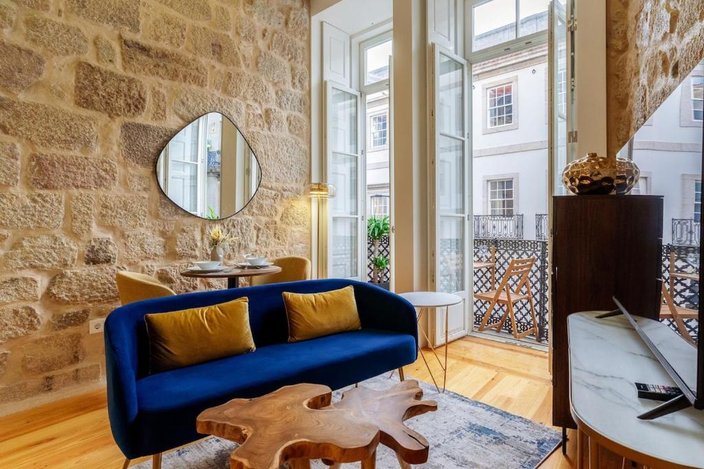 Stylish loft with balcony and Douro River view