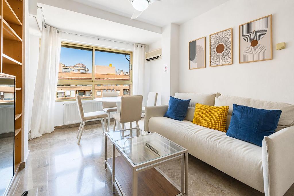 Family Apartment City of Arts by Invalencia