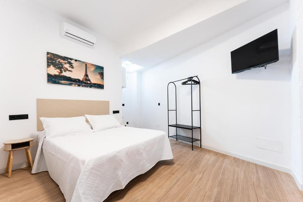 CT 411 - Faro's Fuengirola City Experience for 4