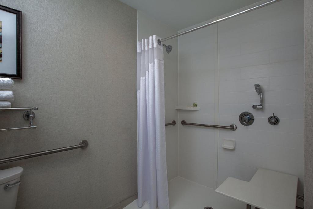 Holiday Inn Cleveland Clinic, an IHG Hotel - 