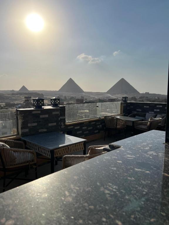 Premium Pyramids BoutiQue With Rooftop Access — 4