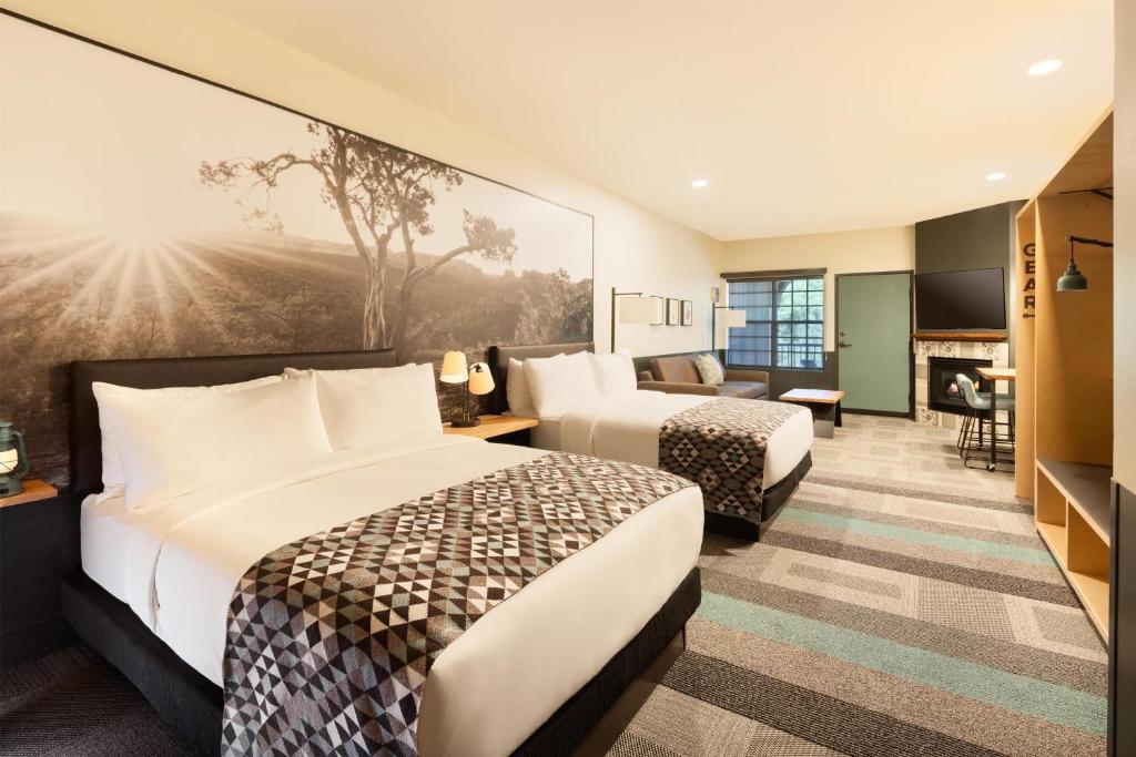 Mountain Modern Sedona, Tapestry Collection by Hilton - Junior Suite Con Due Letti Queen Size E Patio
