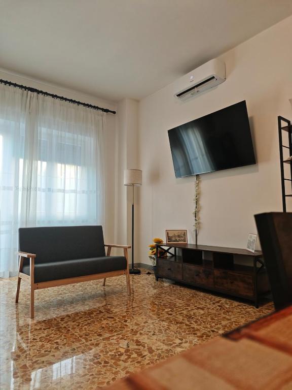 Rome Cozy Central Home
