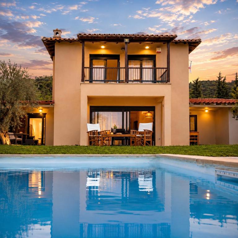Iconic Olea Villa Pefkohori with Pool & Beach