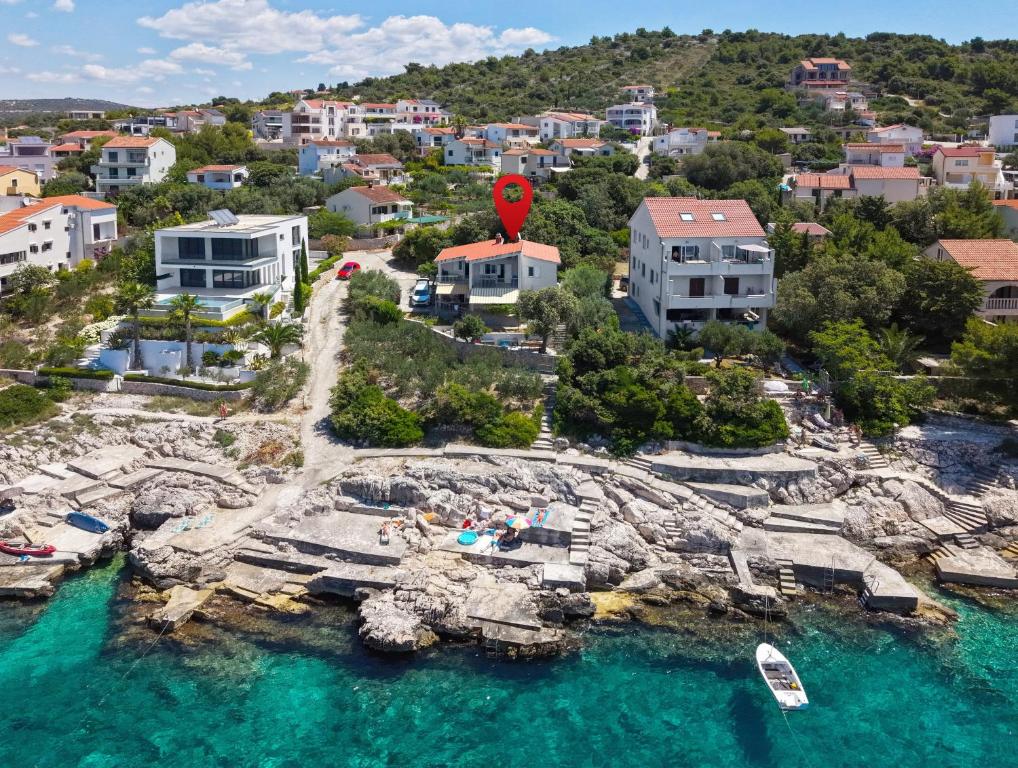 Apartments by the sea Razanj, Rogoznica - 4185