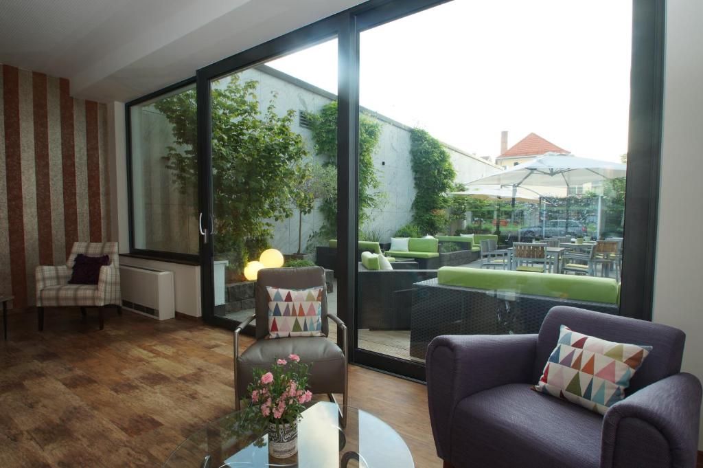 Posezení v ubytování Hotel Peterhof - urban lifestyle Kempten