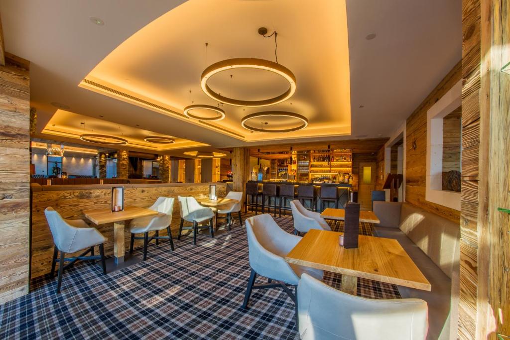 Restaurace v ubytování Hotel Albion Mountain Spa Resort Dolomites