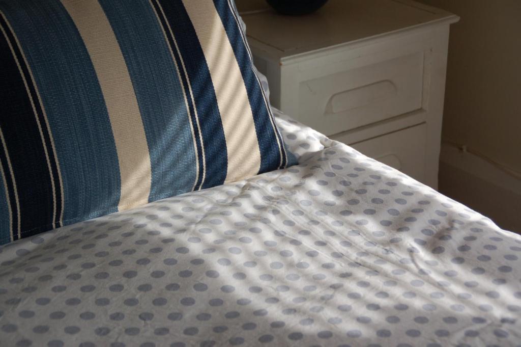 Brookview Guest House - Deluxe King Room