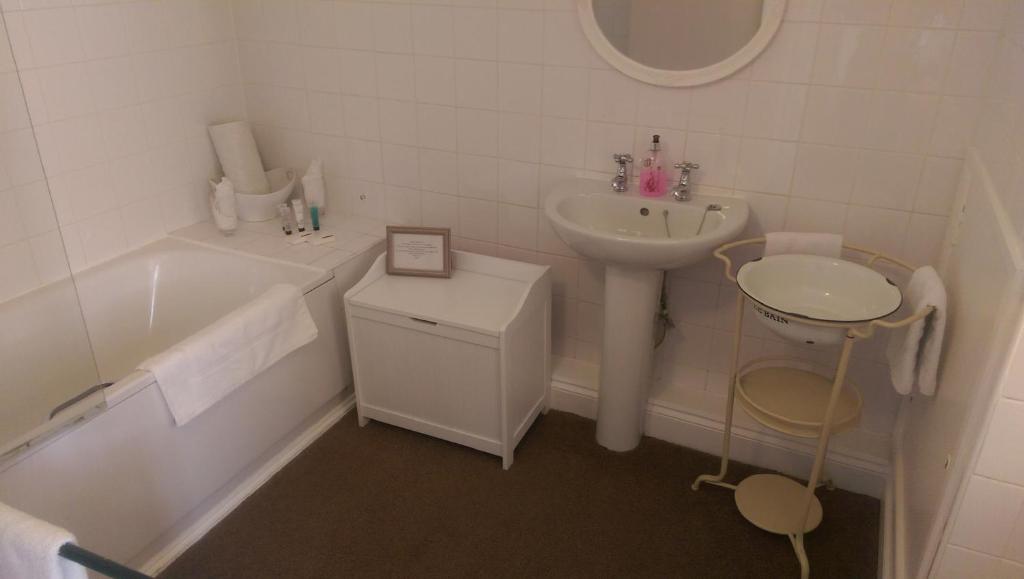 The Globe Inn - Standard Double Room- Pet Friendly