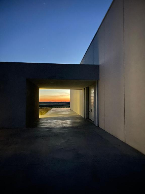 an opening in the side of a building at Bodega Díscolo in Zamora