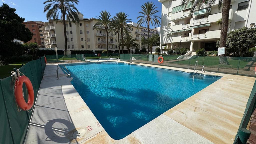 Family Holidays - La Carihuela, Piscina y Parking