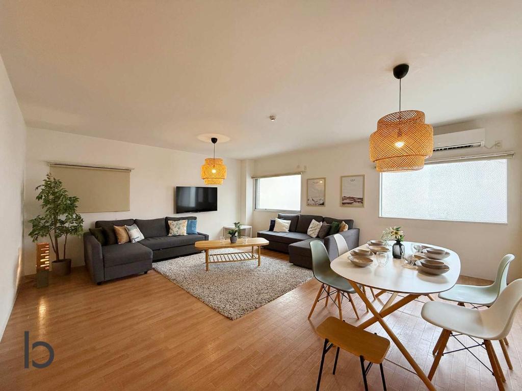 Marumasa by b hotel - Large 2BR Apt 10PPL near Peace Park 301