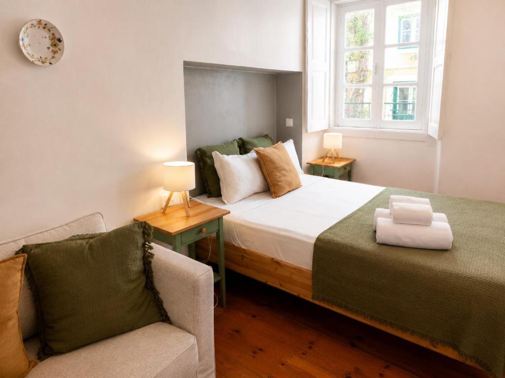 Alfama Cozy Studios by Get Your Stay