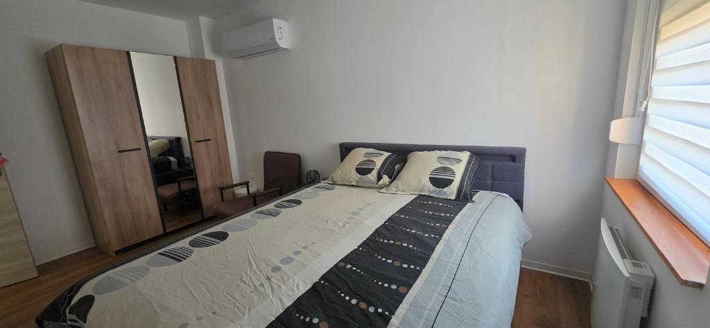 Logement calme avec jardin proche centre et gare – photo 2
