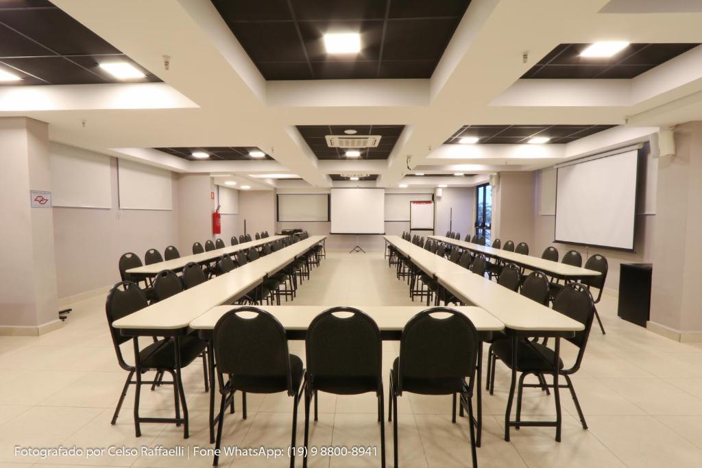 Konferenční prostory v ubytování Occitano Apart Hotel