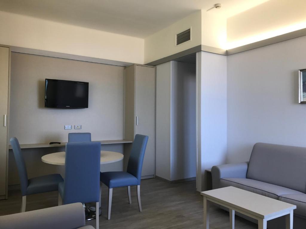 TV a/nebo společenská místnost v ubytování Hotel Elisabeth Due