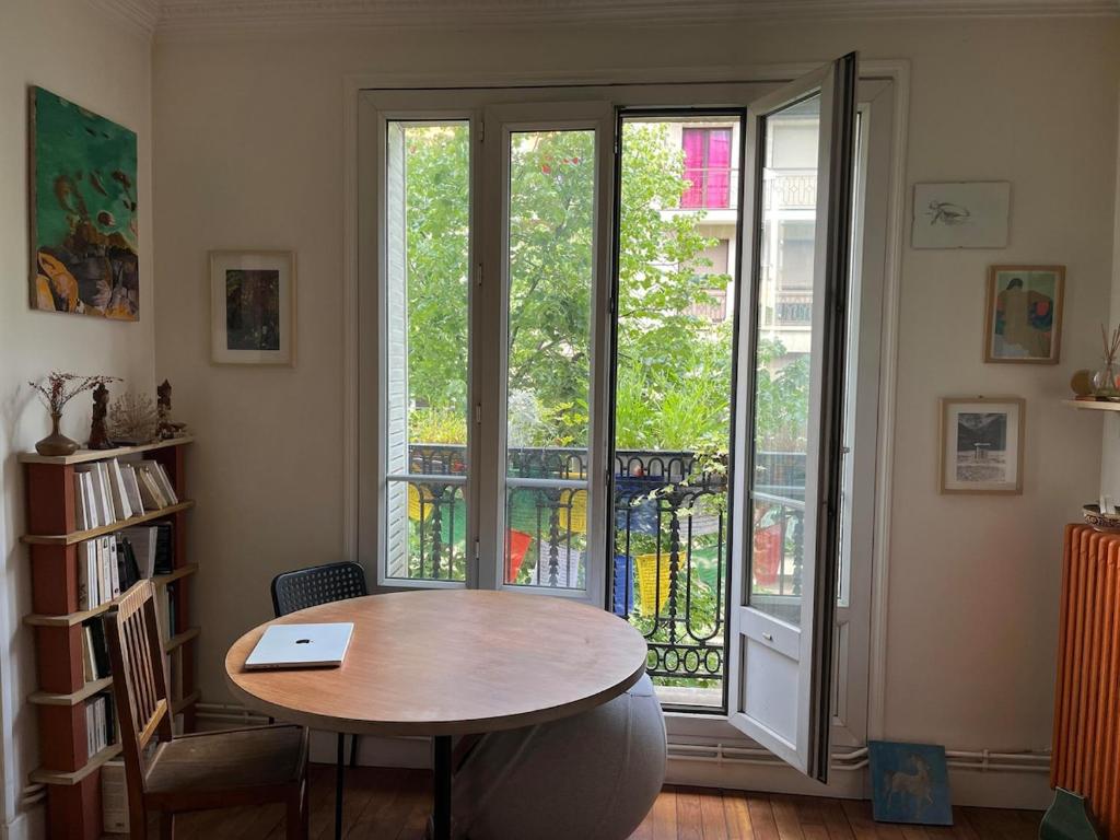 Bright and quiet apartment