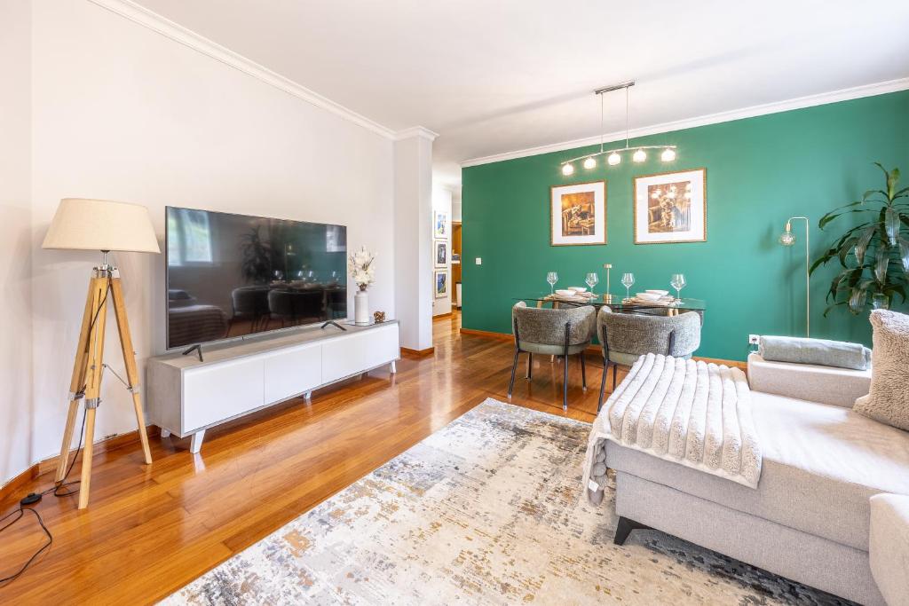 Caniço Mountain View Apartment