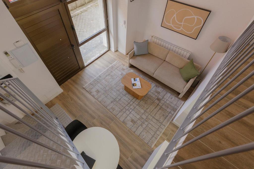 Renovated Duplex on Paseo F. de Sales