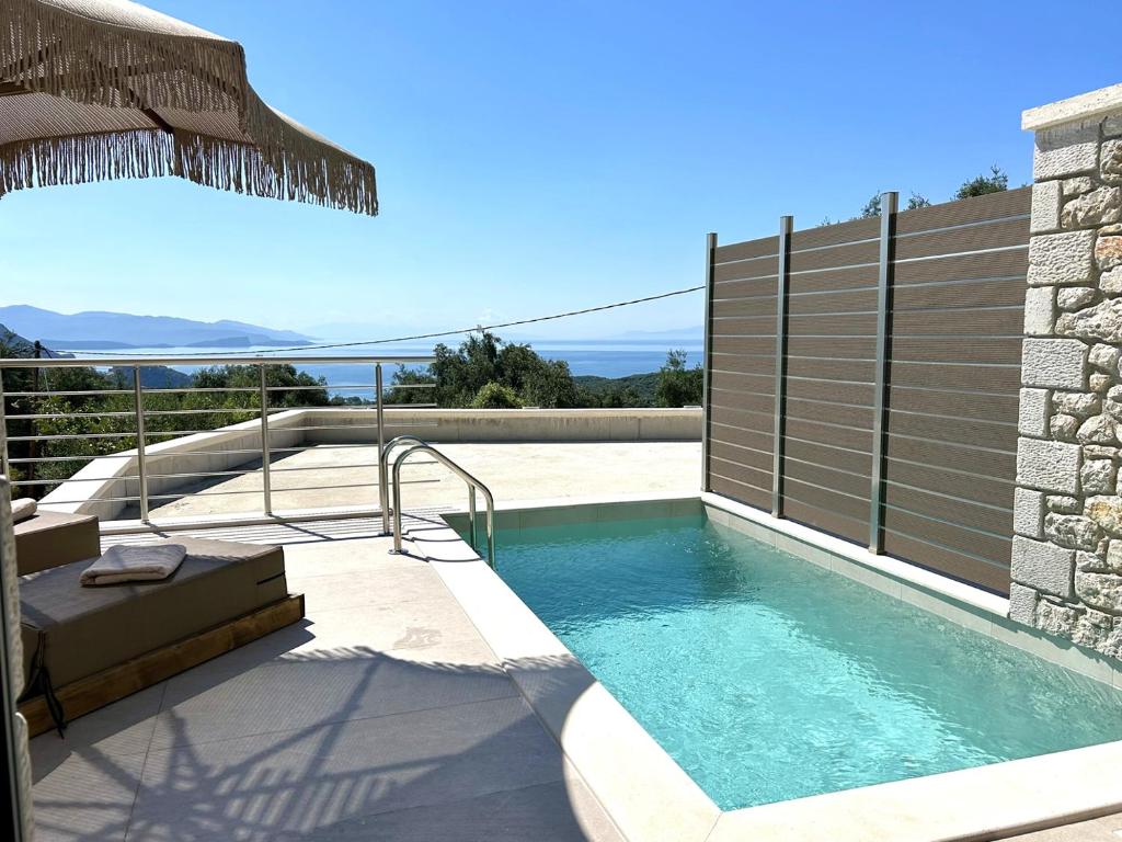 Goldeneye luxury Suites