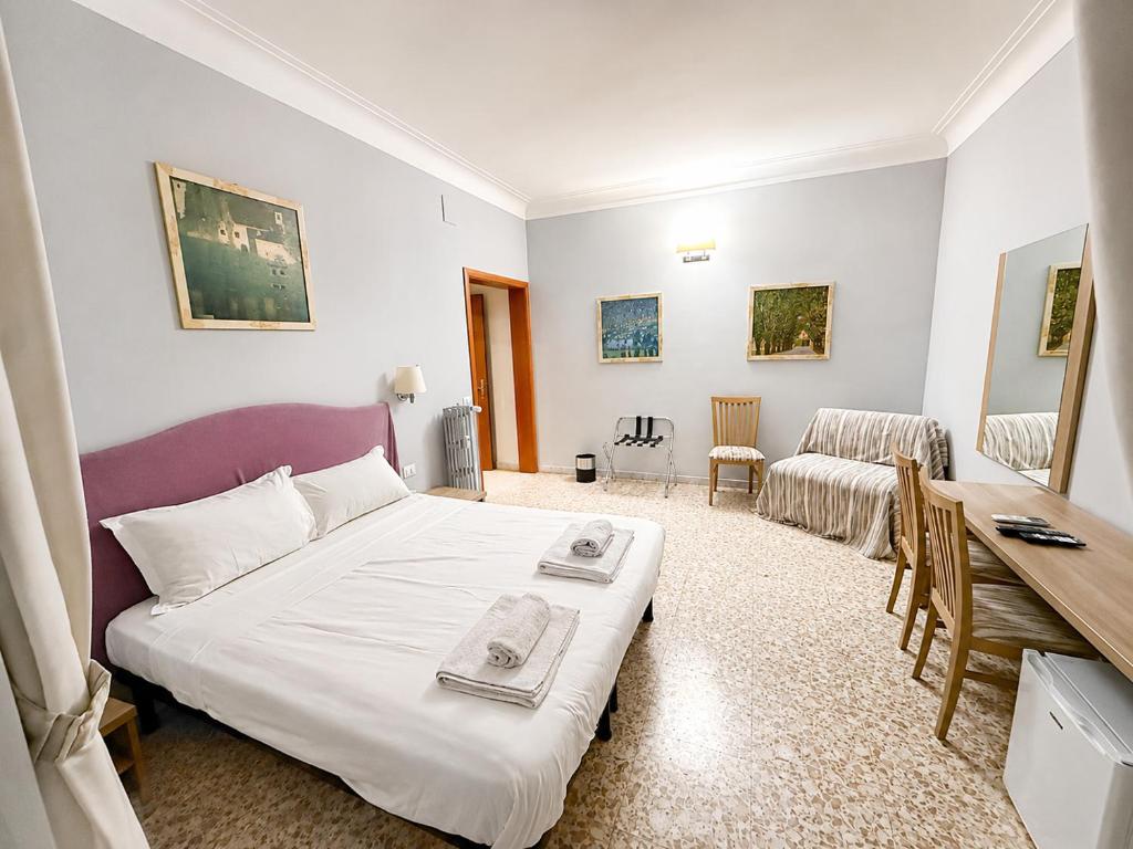 San Giovanni Rooms - near metro