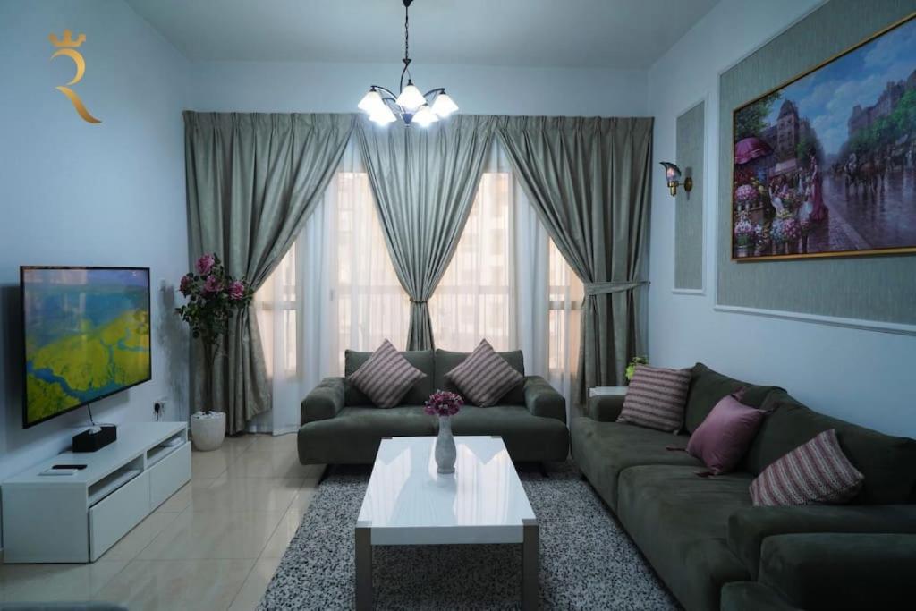 1BR Azure - Stylish Stay in Baniyas East در ابوظبی