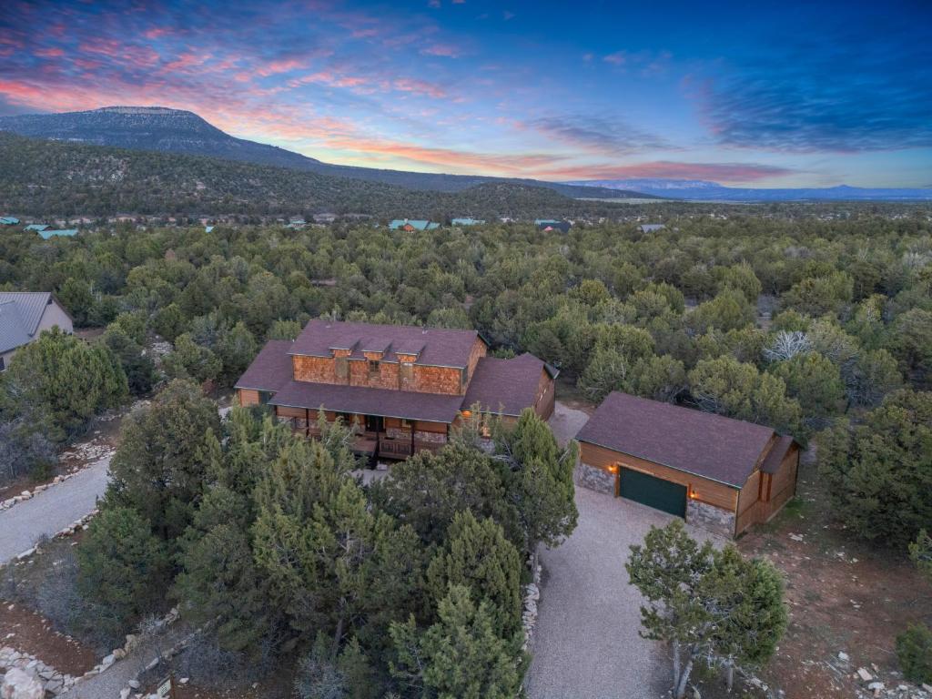 an aerial view of a house in the woods at East Zion Trails Retreat-Hot tub, Resort Amenities, Exceptional in Orderville