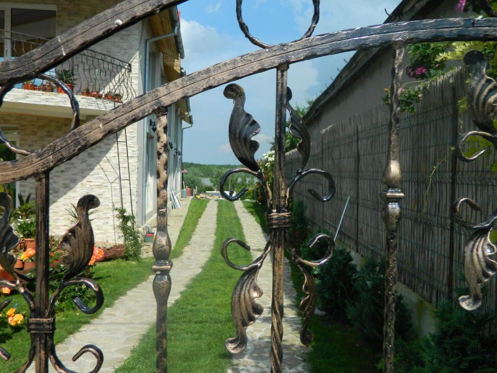 Zahrada ubytování Pensiunea Casa Cornelia Mahmudia